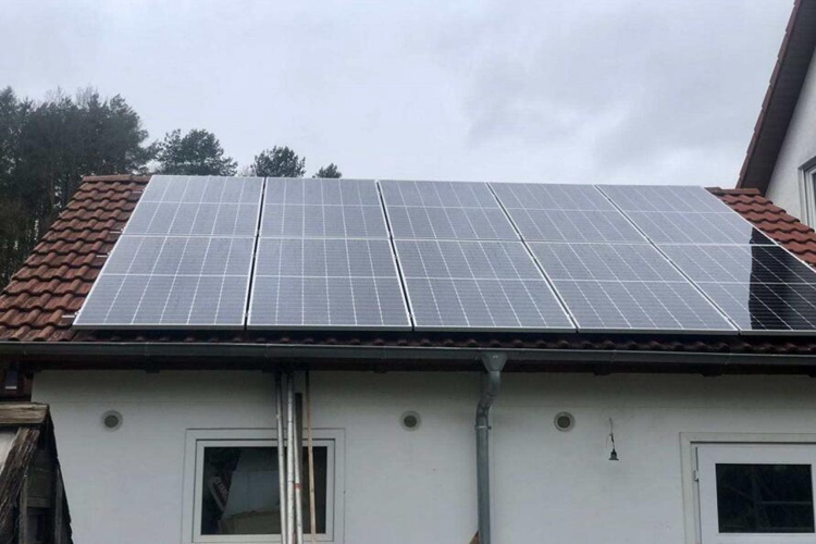 roof mounting installed solar system